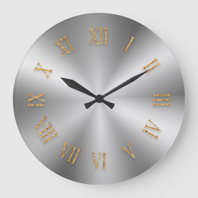 Horloge métallique argentée avec chiffres romains  (Recto)