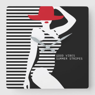 Horloge murale de femme d'été