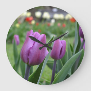 Horloge murale des tulipes violettes