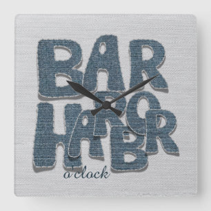 Horloge murale en denim avec lettres de Bar Harbor