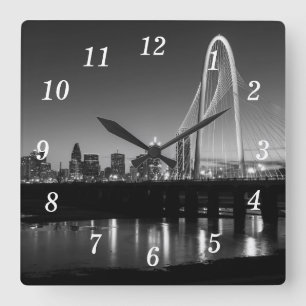 Horloge murale en nuances de gris de Dallas Skylin
