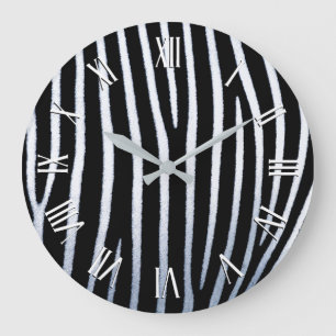 Horloge murale noire et blanche simple du motif