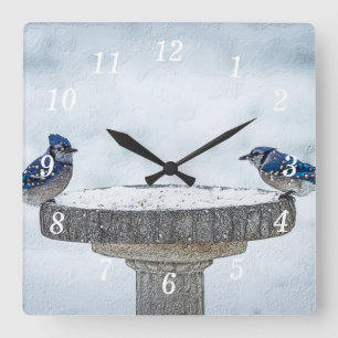 Horloge murale peinte des côtés opposés