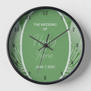 Horloge murale Tropical Green Wedding Couple Nom
