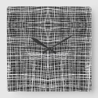 Horloge noire et blanche