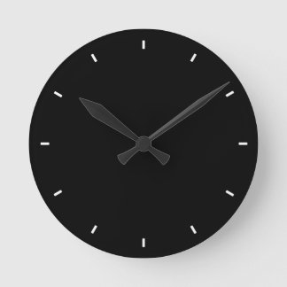 Horloge noire solide simple et simple tout-noir
