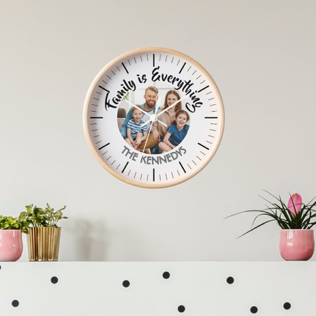 Horloge Nom de famille customisé Famille Citation Famille  (Créateur téléchargé)