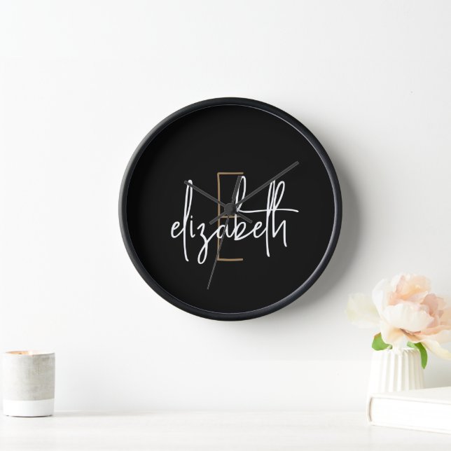 Horloge Nom du monogramme noir moderne (Maison)