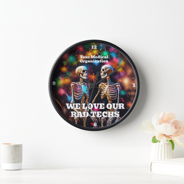 Horloge Nous aimons nos Rad Techs avec Skeletons (Maison)