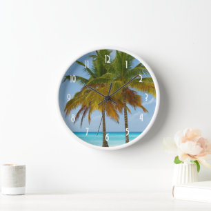 Horloge Palmiers pittoresques sur une plage tropicale