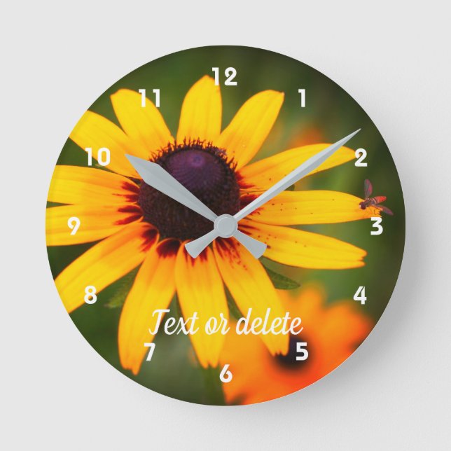 Horloge Ronde Abeille Sur Fleur Susan Joue Noire Personnalisée  (Recto)