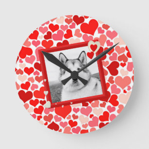 Horloge Ronde Alaskan Malamute Chien Valentines Coeur