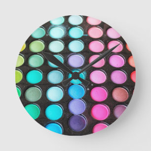Horloge Ronde Artiste de maquillage couleur féminine