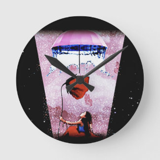 Horloge Ronde Bajo el Refugio del Universo