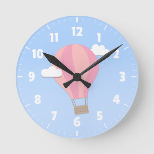 Horloge Ronde Balloon à air chaud rose, aventure parmi les nuage