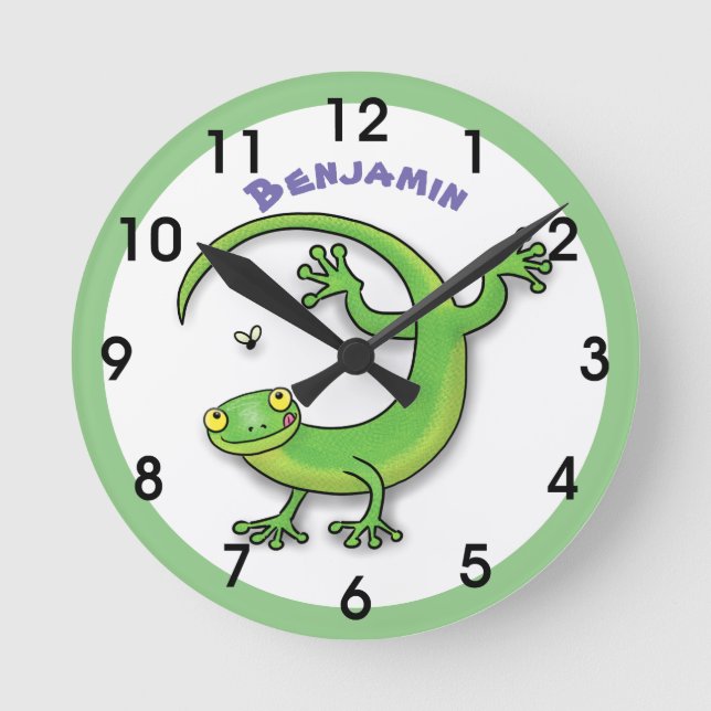 Horloge Ronde Bande dessinée verte heureuse mignonne de lézard (Recto)