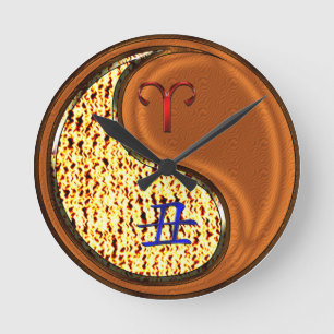 Horloge Ronde Bélier & Bœuf de Bois