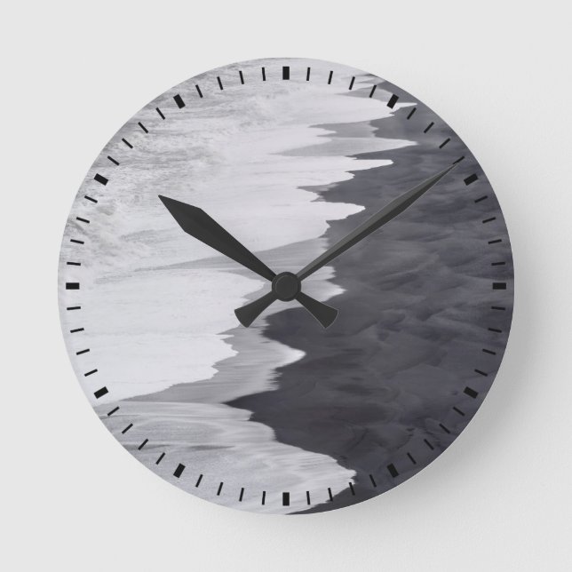 Horloge Ronde Black and white beach scenic (Recto)