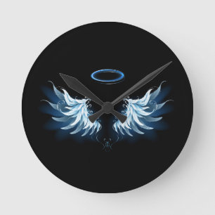 Horloge Ronde Blue Glowing Angel Wings on black background