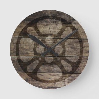 Horloge Ronde Bobine de film en bois aspect rustique