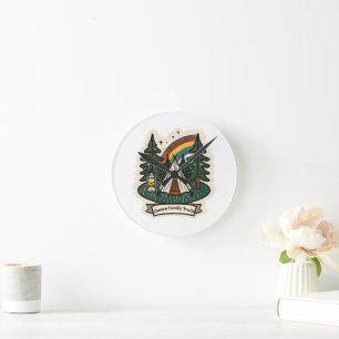 Horloge Ronde Camping familial queer – Fierté LGBTQ en plein air