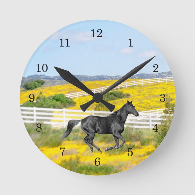 Horloge Ronde Cheval Noir courant dans le champ de fleurs (Recto)