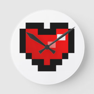 HORLOGE RONDE COEUR PIXEL