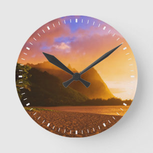 Horloge Ronde Coucher de soleil sur la plage dorée, Hawaï