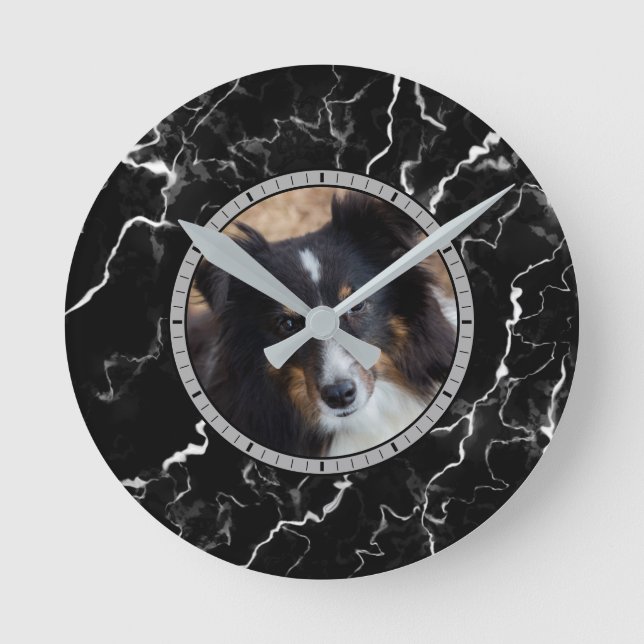 Horloge Ronde Custom Photo On Faux Black Marble Texture Look (Recto)