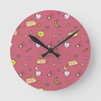 Horloge Ronde Cute Space Cat Pattern – Adorable Cosmic Kitty