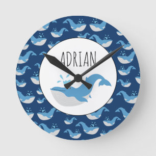 Horloge Ronde Deep Blue Ocean Whale Pattern Custom Nom Nursery