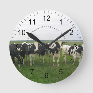 Horloge Ronde Des vaches absolument délicieuses ! avec des nombr