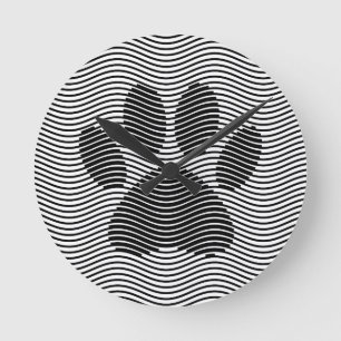 Horloge Ronde Dog Paw Print On Black And White Waves