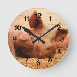 Horloge ronde du porc et du porc