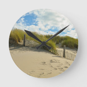 Horloge Ronde Dunes de sable avec clôture en bois