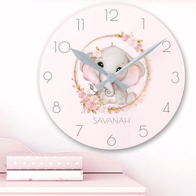 Horloge Ronde Eléphant mignon rose Roses Nom de fille (Cute Elephant Pink Roses Girl Name Round Clock)