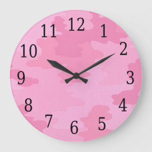 Horloge ronde en camouflage rose