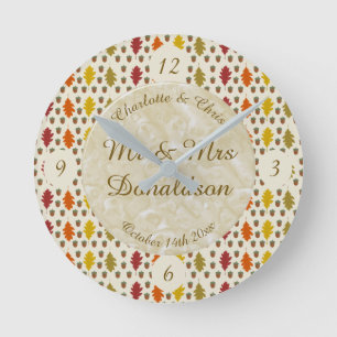 Horloge Ronde Feuilles de chêne et Acorns Automne Mariage d'auto