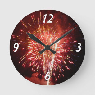 Horloge Ronde Feux d'artifice rouge, blanc et bleu II Patriotiqu
