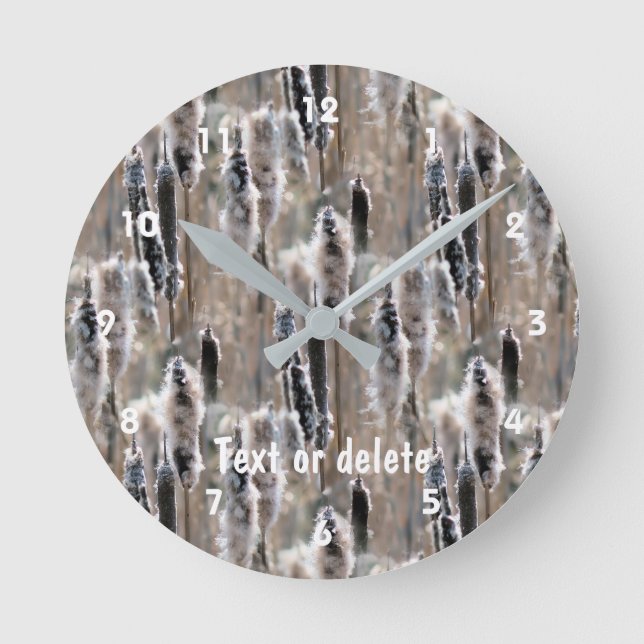Horloge Ronde Fluffy Cattails Nature Motif Personnalisé (Recto)
