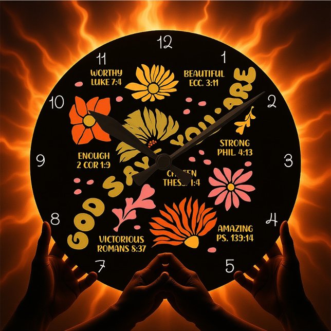 Horloge Ronde God Says You Are Graphic (Créateur téléchargé)