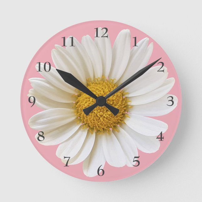 Horloge Ronde Grosse marguerite blanche sur Arrière - plan rose (Recto)