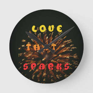 Horloge Ronde Impression d'art abstrait Love That Sparks Design