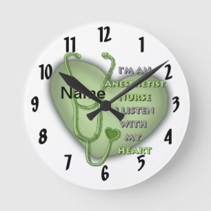 Horloge Ronde Infirmière anesthésiste à cœur vert