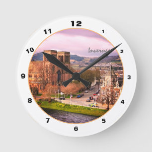Horloge Ronde Inverness et cathédrale, capitale des Highlands éc