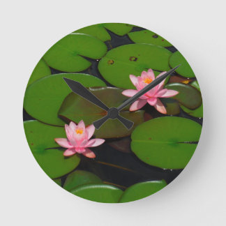 Horloge Ronde Jardin de fleurs de laine d'eau de lotus rose,