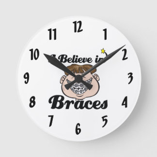 Horloge Ronde je crois aux appareils orthodontiques