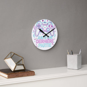 Horloge Ronde Juste Une Dernière Partie Gamer Wall Clock - Retro