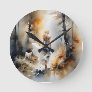 Horloge Ronde La Dame À Travers Une Forêt