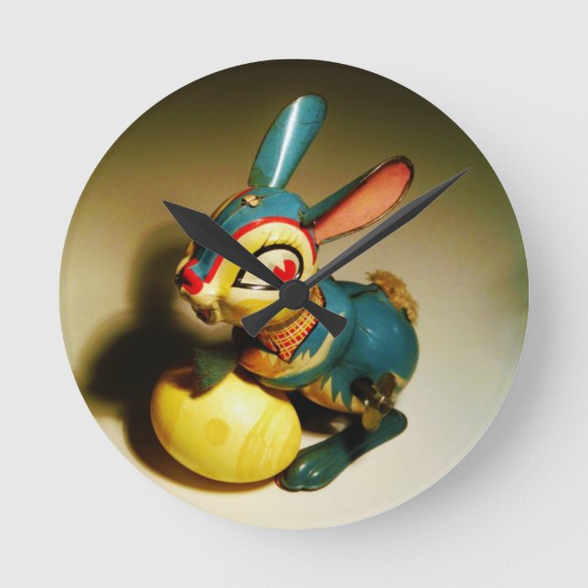 Horloge Ronde lapin jouet et oeuf jaune pâle (Recto)
